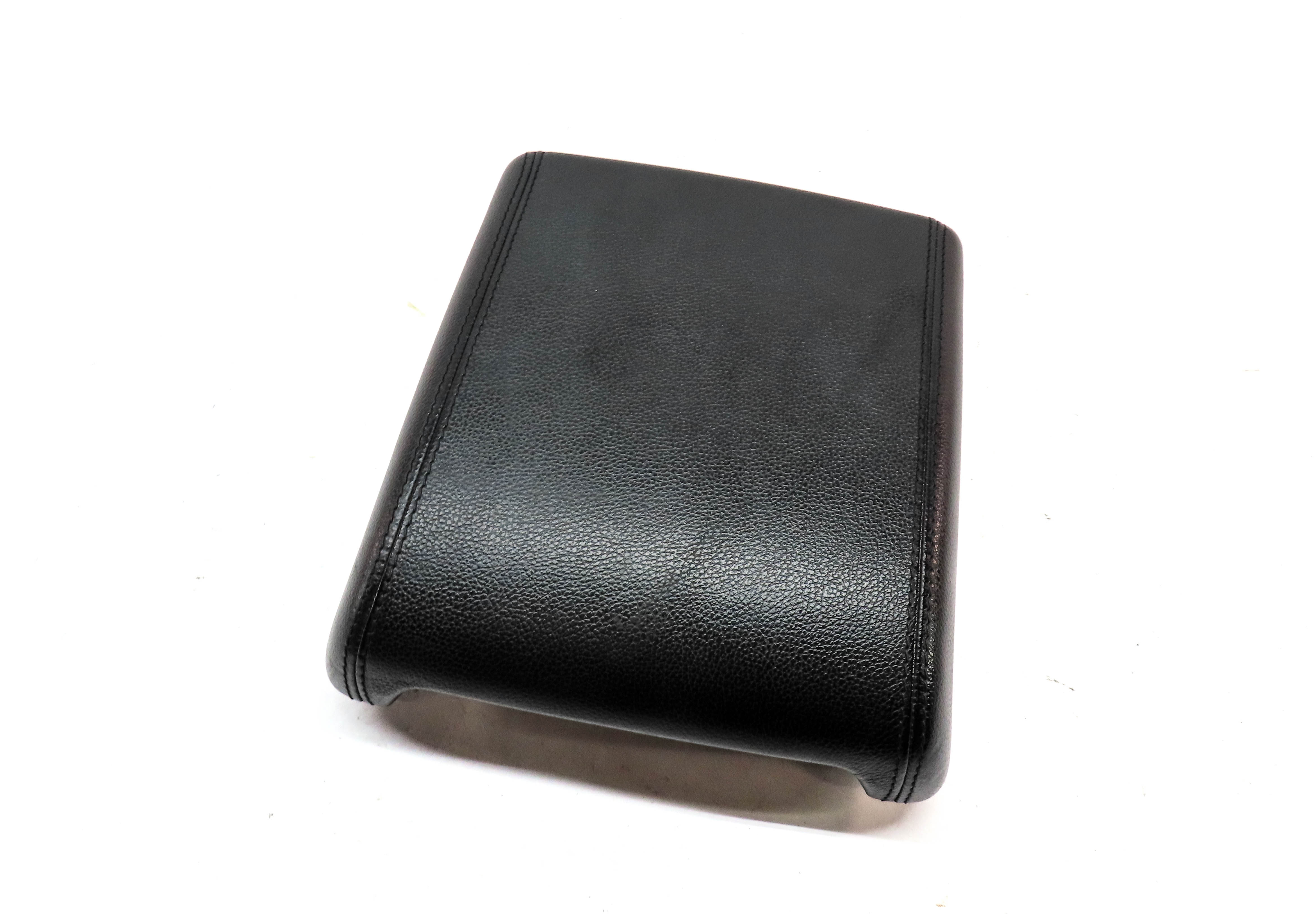 2015-2019 DISCOVERY SPORT (L550) FRONT CENTER CONSOLE ARMREST LID (Black) — exact item pictured